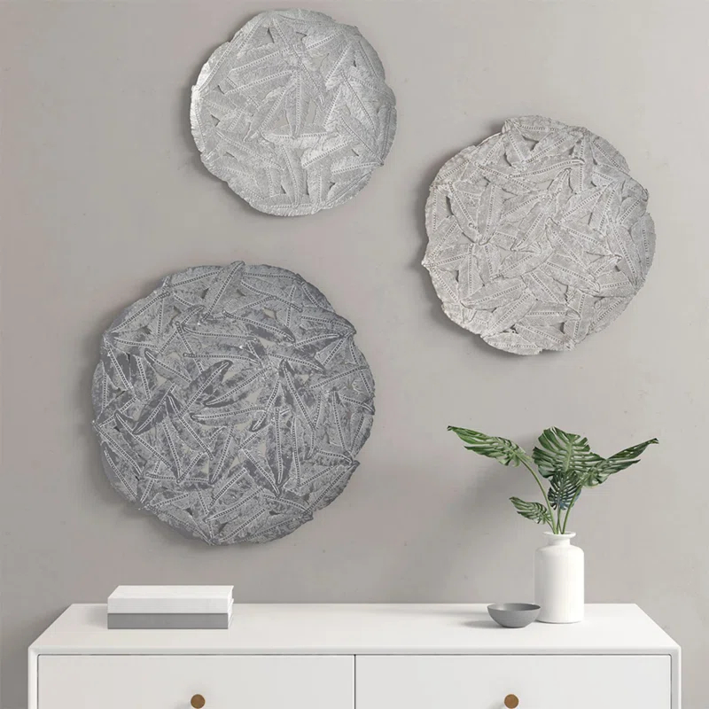 Dakota Fields Textured Feather 3-Piece Metal Disc Wall Decor Set