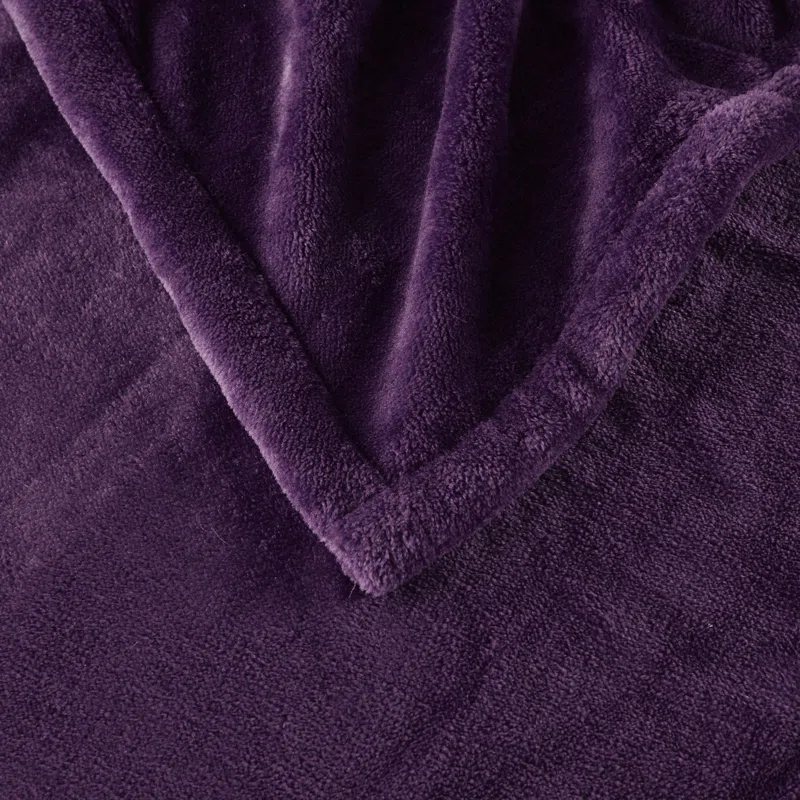 Beautyrest Heated Plush Oversized Throw