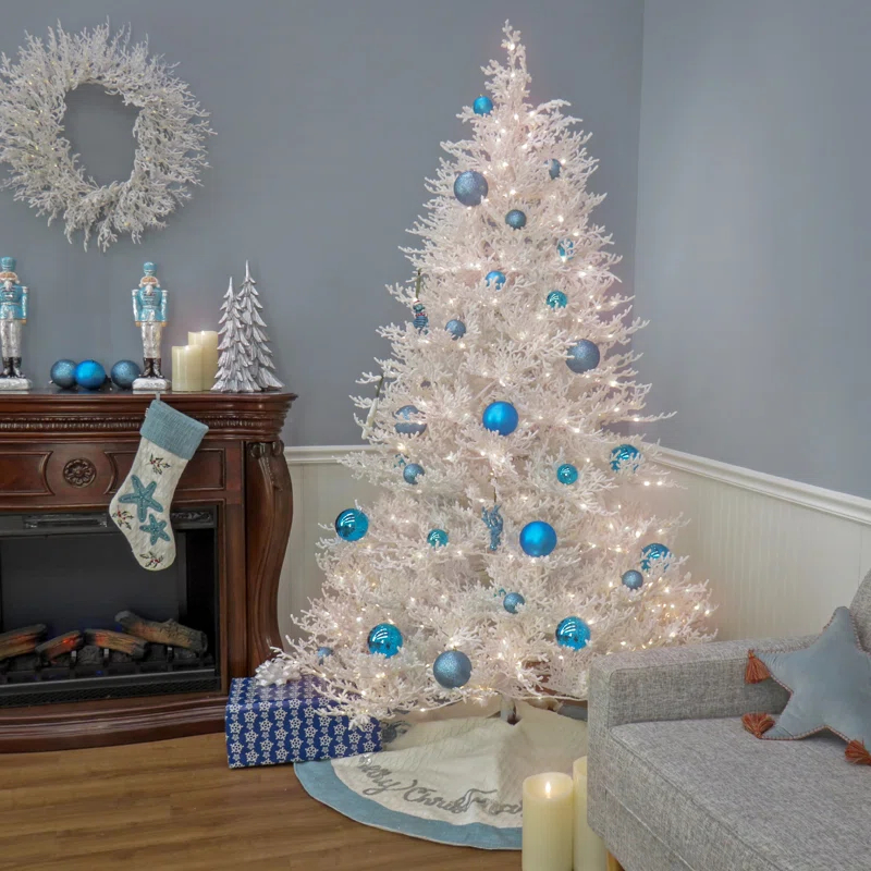 HGTV Home Collection Lighted Christmas Tree with Realistic Needles