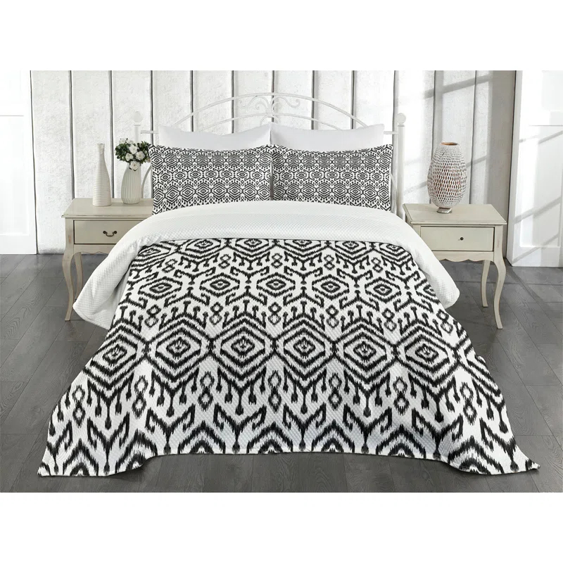 Ambesonne Bohemian Bedspread Set 3 Pcs Scribble Ikat Art King White and Charcoal Grey