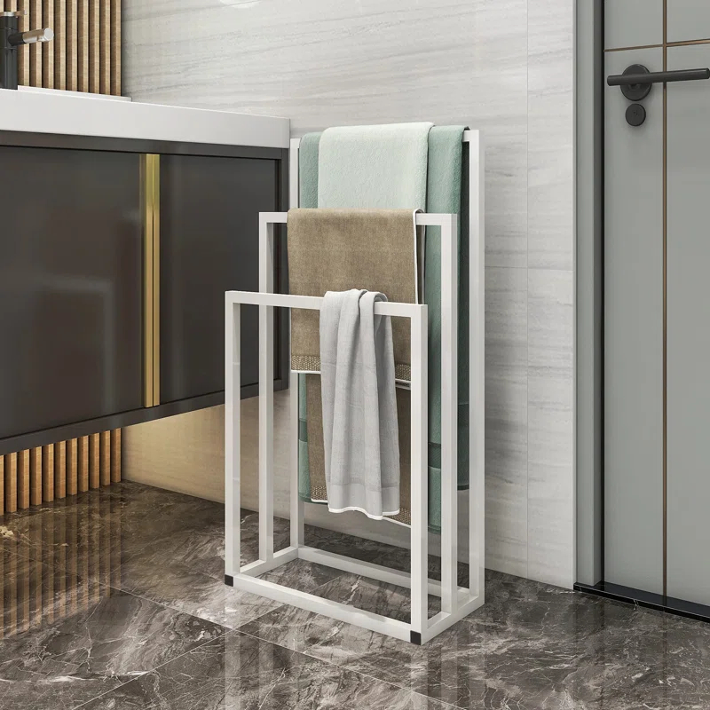 Freestanding 3-tier metal towel rack