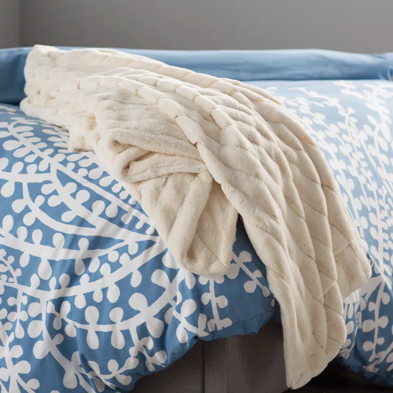 Home Soft Things Super Mink Throw Blanket