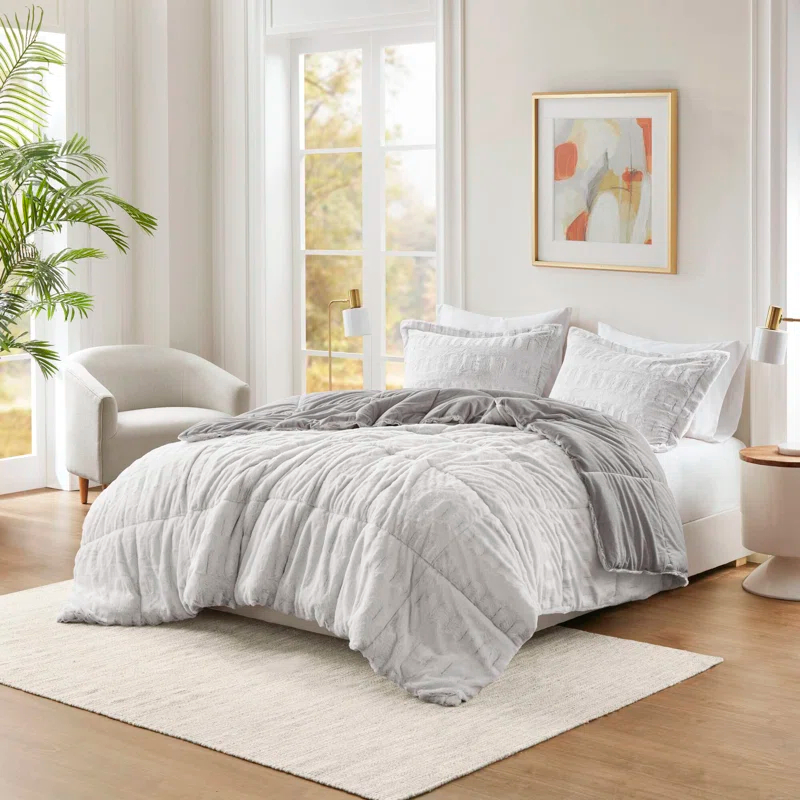 Madison Park Gia Back Print Long Fur Comforter Mini Set
