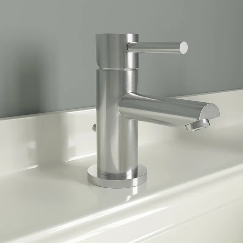 Eastport II Single Hole Bathroom Faucet with Drain Assembly