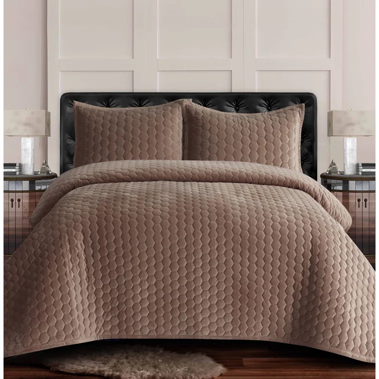 Tribeca Living Lugano Velvet Quilt Set
