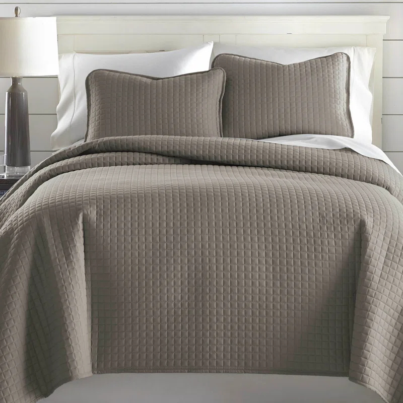 SouthShore Fine Linens Vilano Springs ® Oversized, light-weight Hotel Quality Quilt Set with matching shams