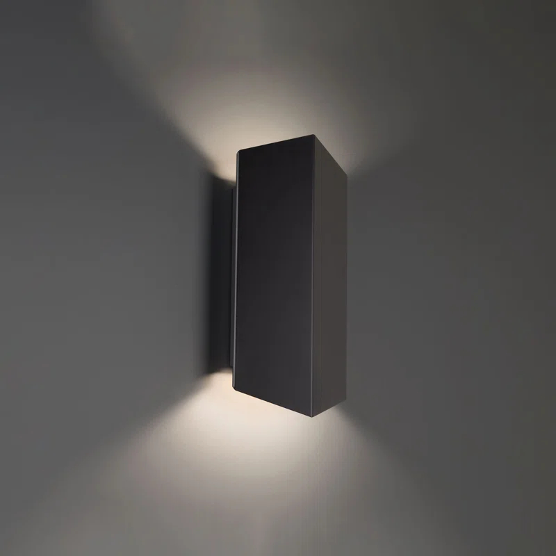 dweLED Summit Aluminum LED Wall Light