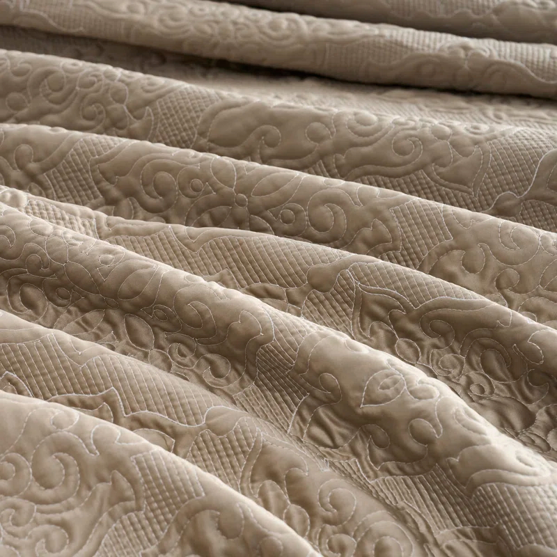 Wonderful Textile Satin Quilt Set Cooling 5-Piece Bedding Set