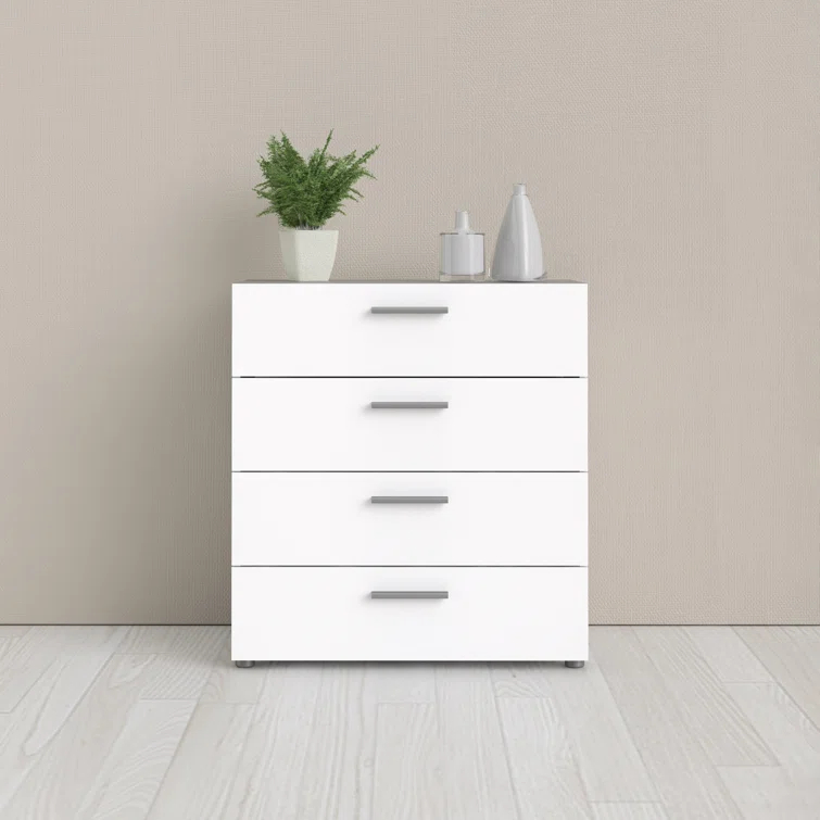 Zipcode Design™ Gianna 31.57'' W 4 - Drawer Dresser