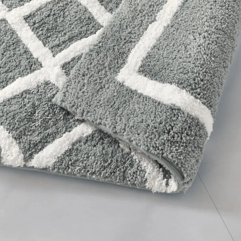 Madison Park Bittman Reversible High Pile Tufted Bath Rug