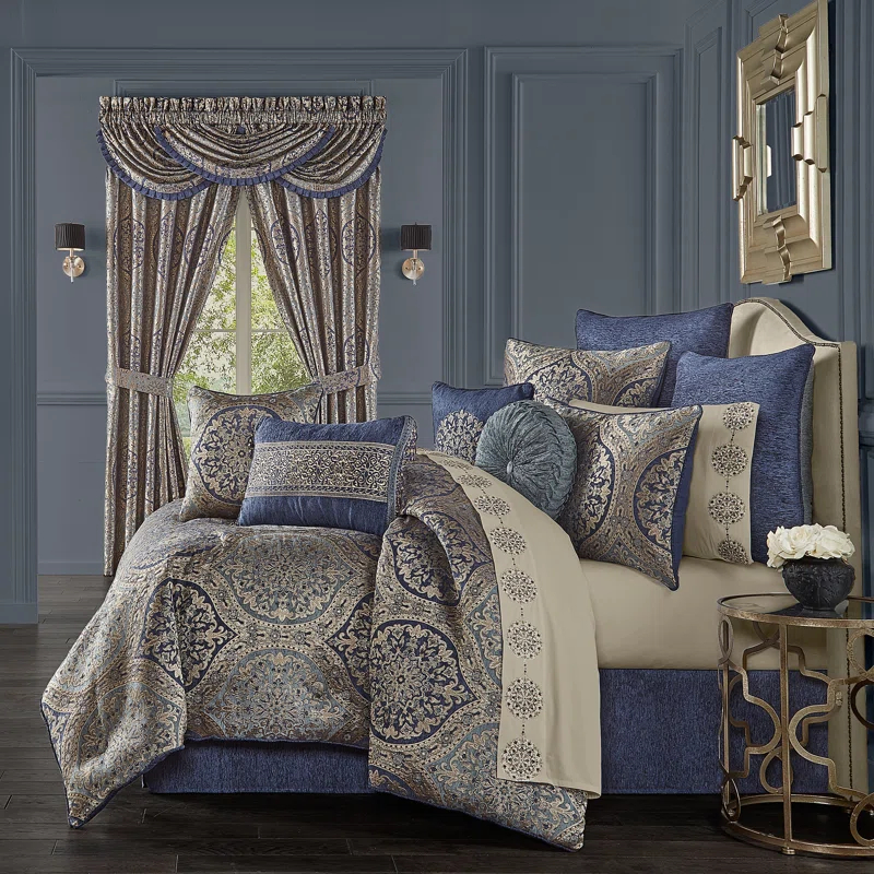 Bayonne Comforter Set
