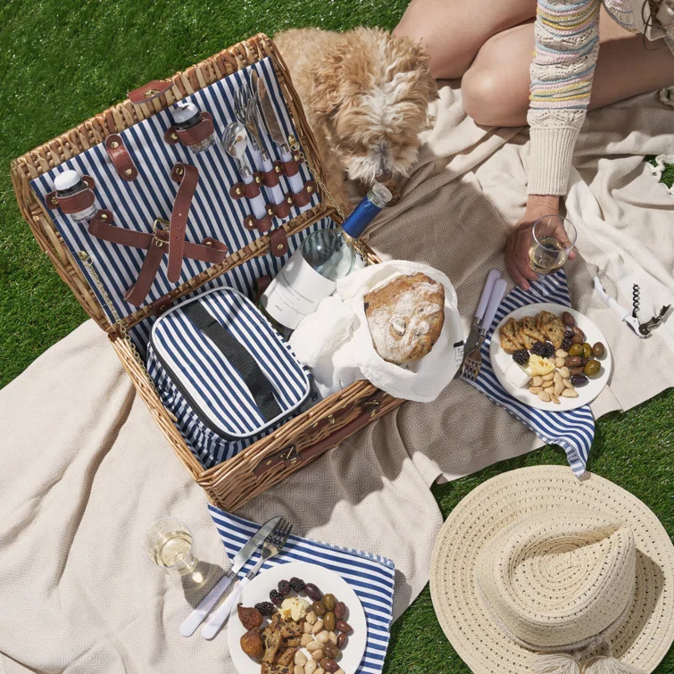 Seaside Newport Wicker Picnic Basket Set