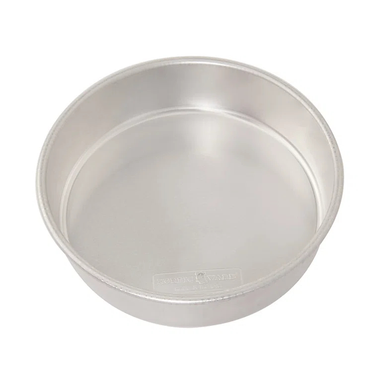 Nordic Ware Nordic Ware Natural Commercial 9 Inch Round Layer Cake Pan