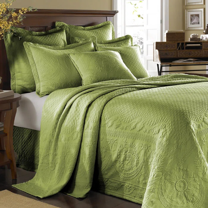 Historic Charleston King Charles Matelasse Traditional Cotton Floral Coverlet