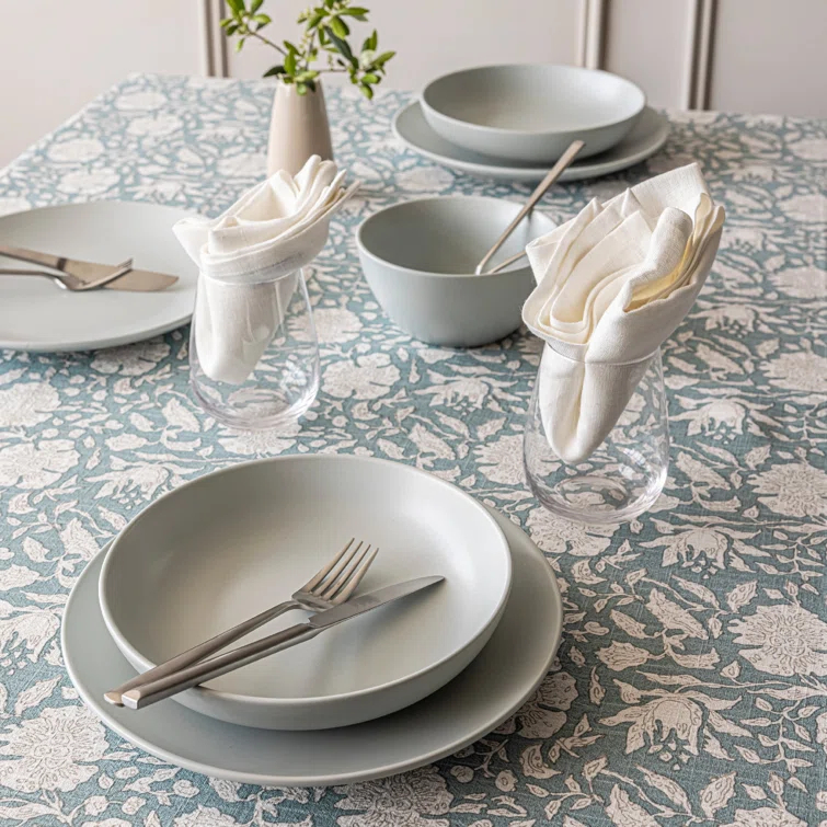 over&back Hand-Blocked Tablecloth