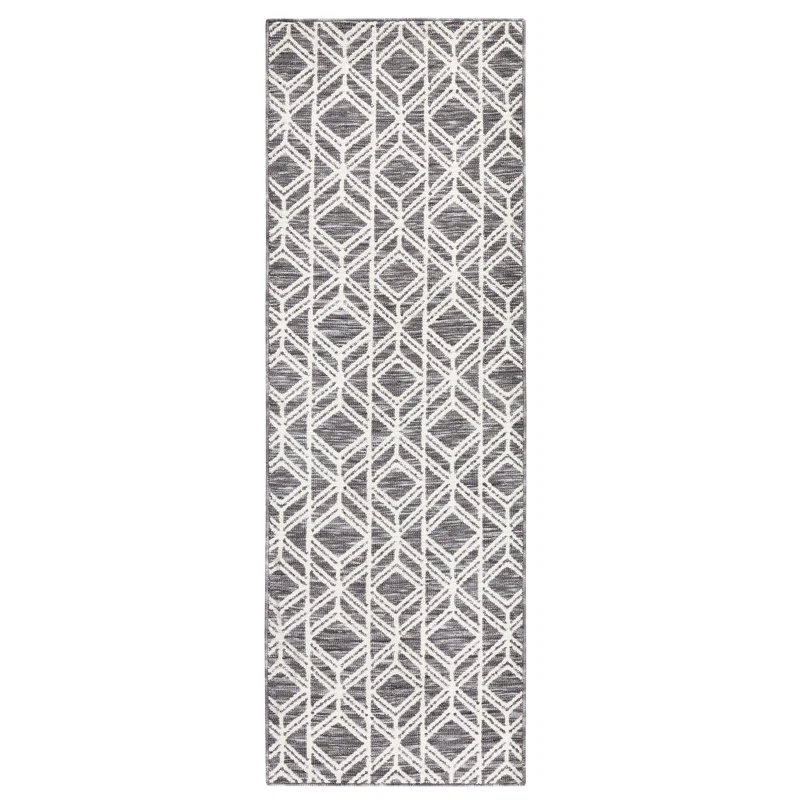 Town & Country Living TOWN & COUNTRY EVERYDAY Walker Modern Diamond Everwash Non-Slip Backing Kitchen Mat