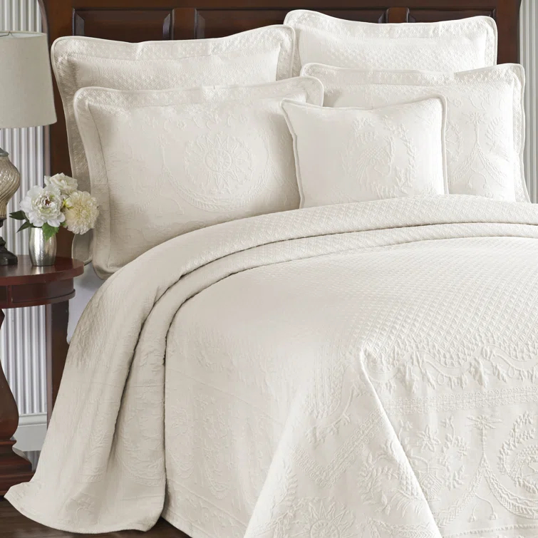 Historic Charleston King Charles Matelasse Traditional Cotton Floral Coverlet