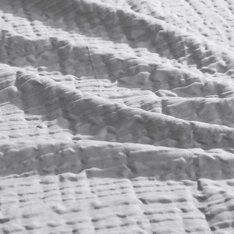 Kenneth Cole Kenneth Cole Serenity Wavy Lines Beige Comforter Set