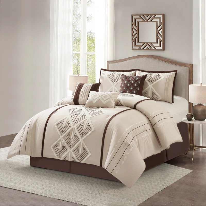 Nanshing America, Inc Vernice 7 Piece Geometric Comforter Set