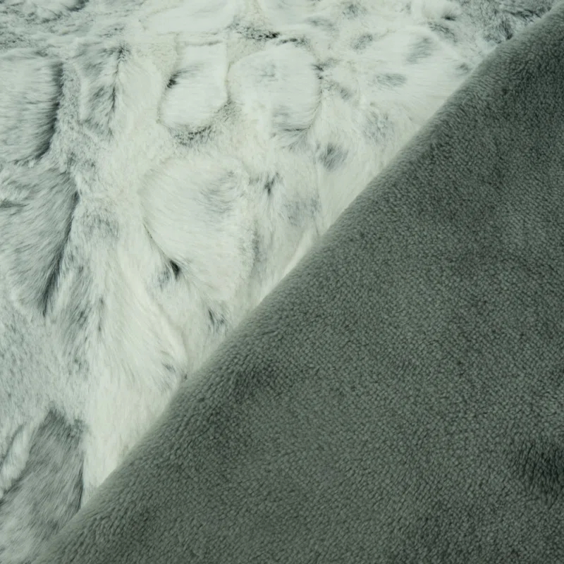 Arlee Cozy Waterproof Pet Throw