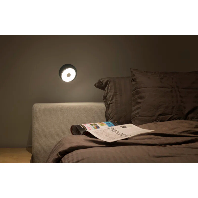 Gravy Single Light Aluminum Dimmable LED Plug-in Flush Mounted Sconce