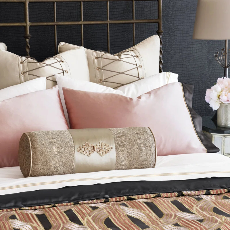 Arwen Modern & Contemporary Rayon Abstract Coverlet Set