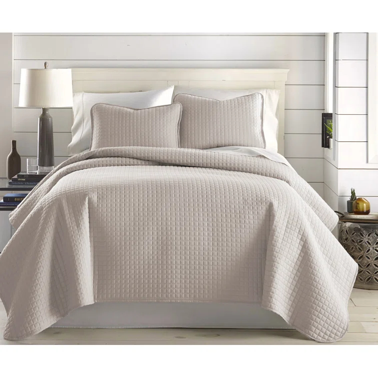 SouthShore Fine Linens Vilano Springs ® Oversized, light-weight Hotel Quality Quilt Set with matching shams