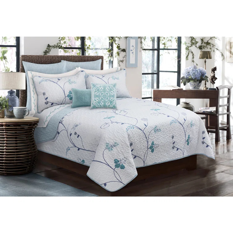 Safdie & Co. Inc. Floral Quilt Set