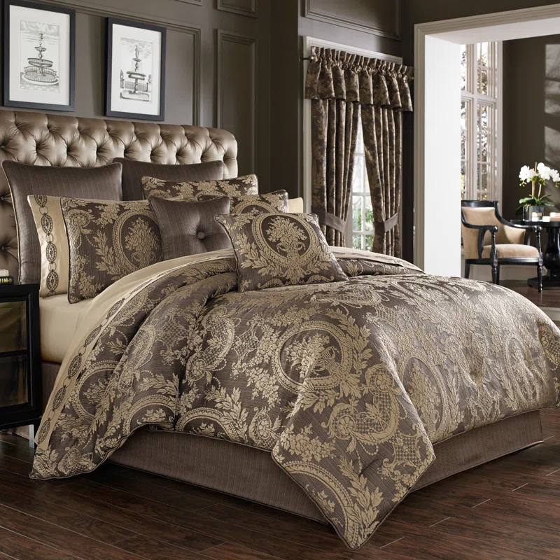 Five Queens Court Neapolitan Comforter Set