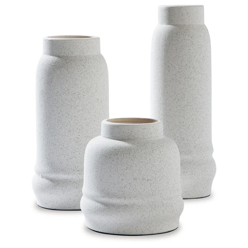 Red Barrel Studio® Lykan Table Vase