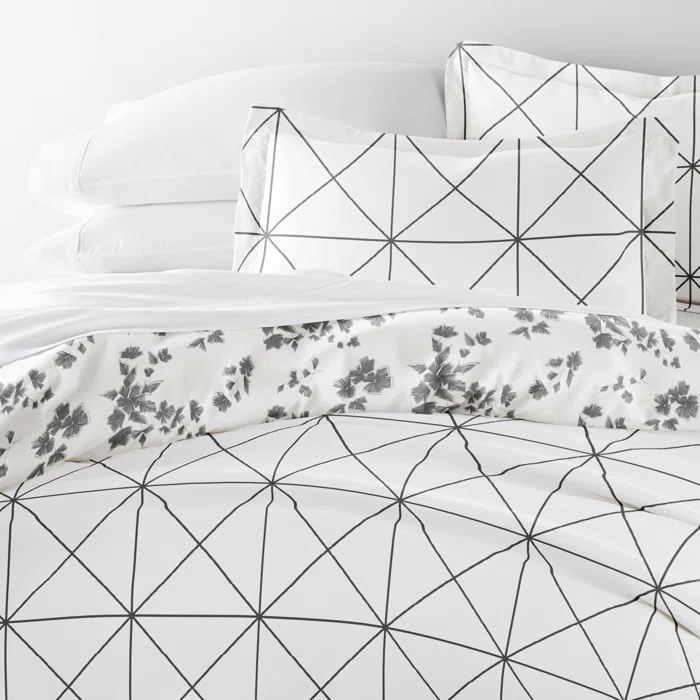 IEnjoy Home Edgy Flowers Pattern Reversible Duvet Cover Set