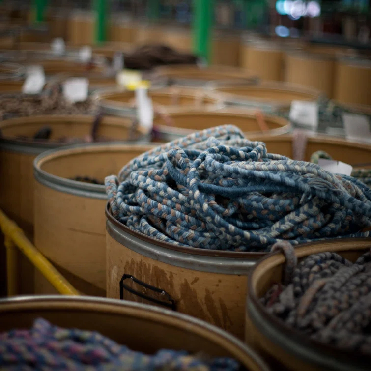 Highland Dunes Oyola Wool Reversible Area Rug - Blue Brown