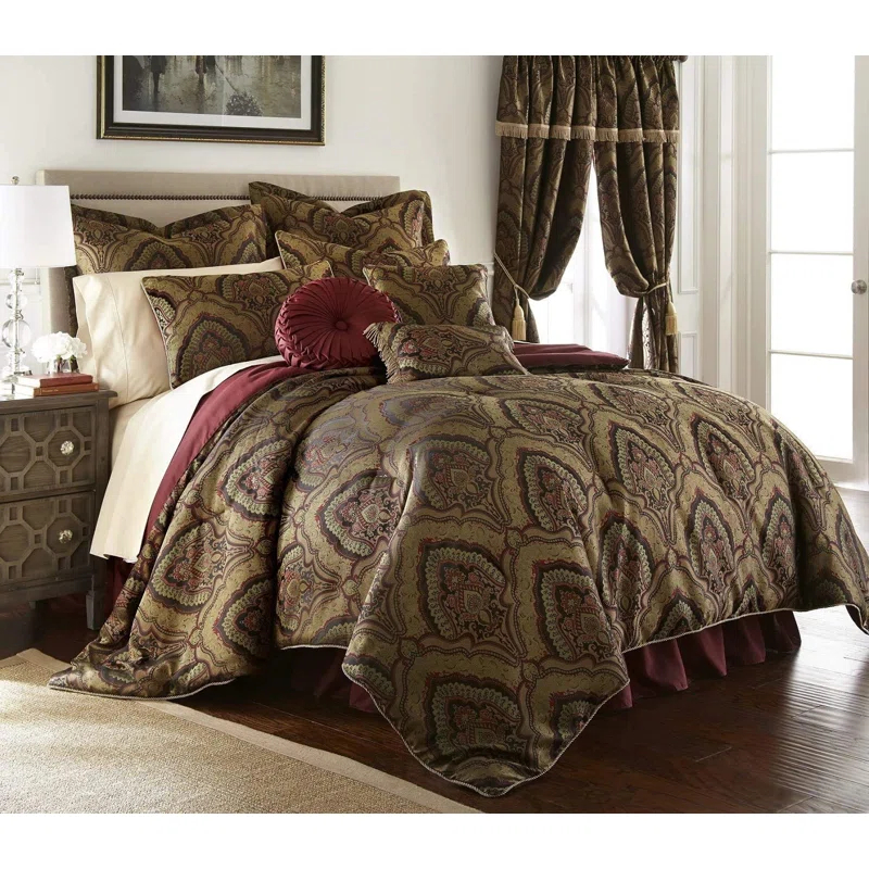 Seville Machine Woven Comforter Set