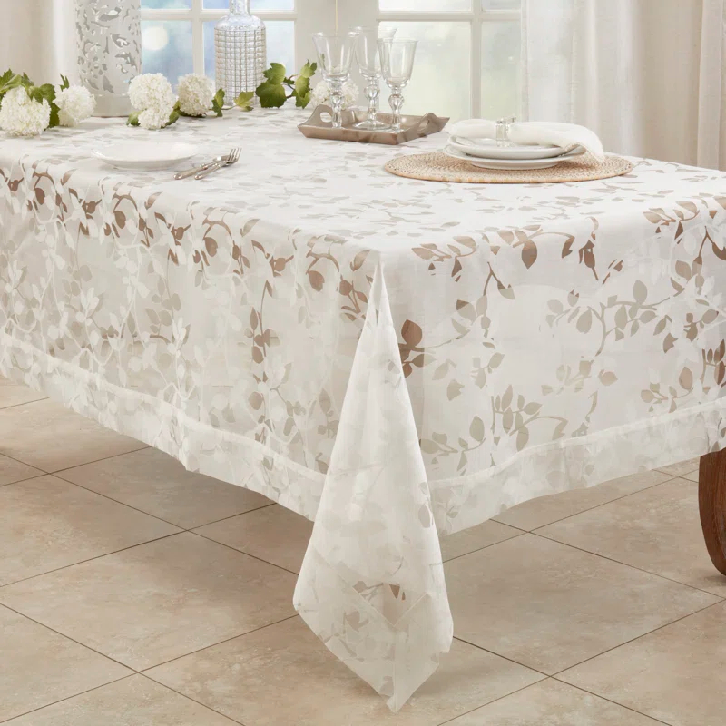 Saro Kailani Collection Dining Linens