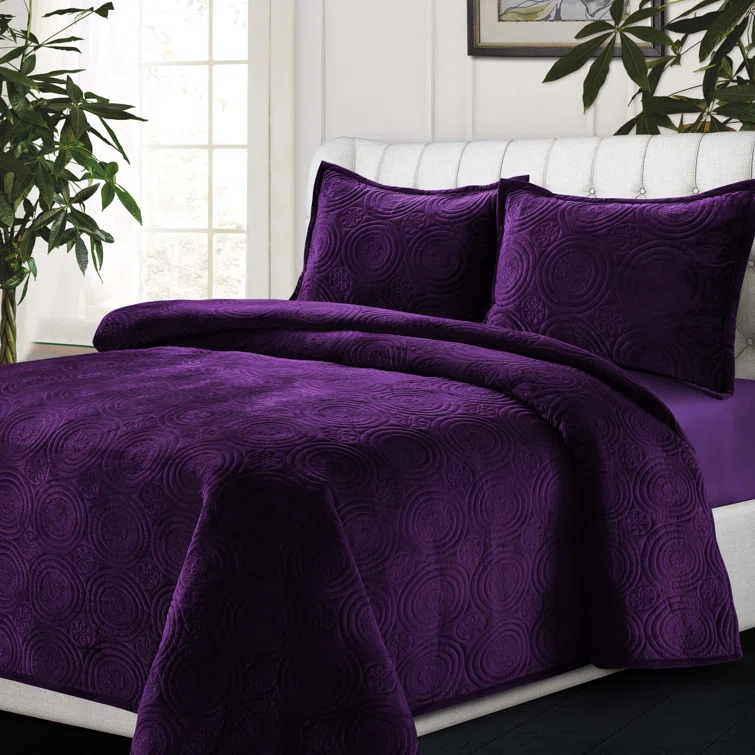 Tribeca Living Capri Velvet Quilt Set