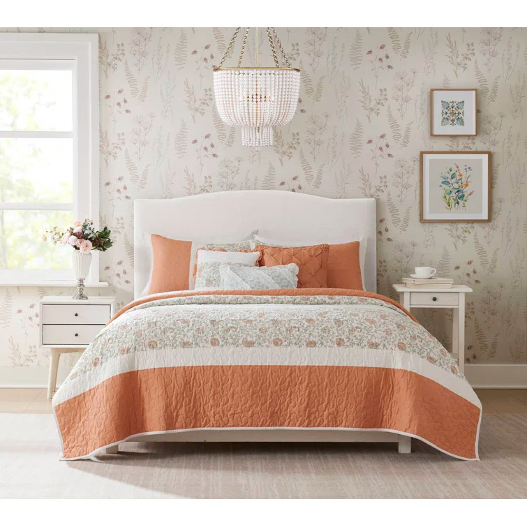 Madison Park Dawn 6 Piece Cotton Percale Quilt Set with Throw Pillows