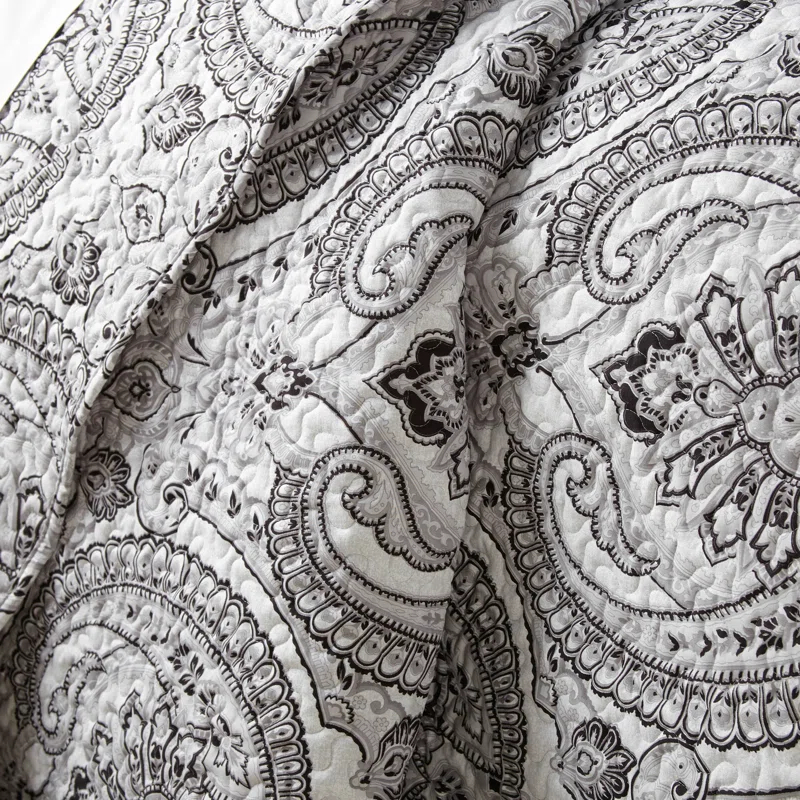SouthShore Fine Linens Pure Melody Oversized Light-weight Paisley Quilt Set with matching shams
