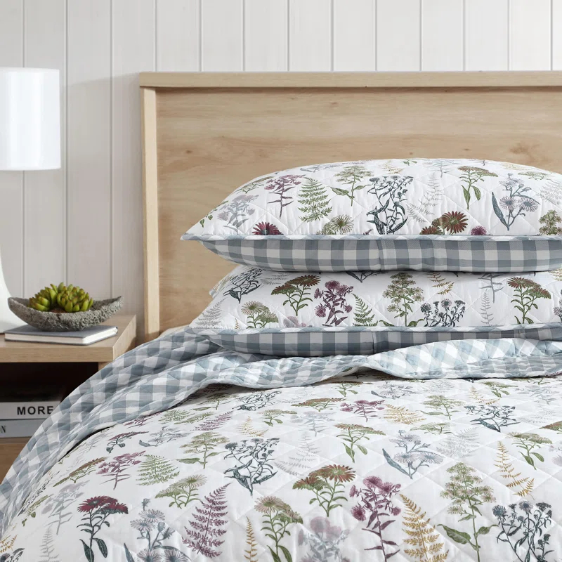 Eddie Bauer Flower Field Cotton Reversible Green Quilt Set