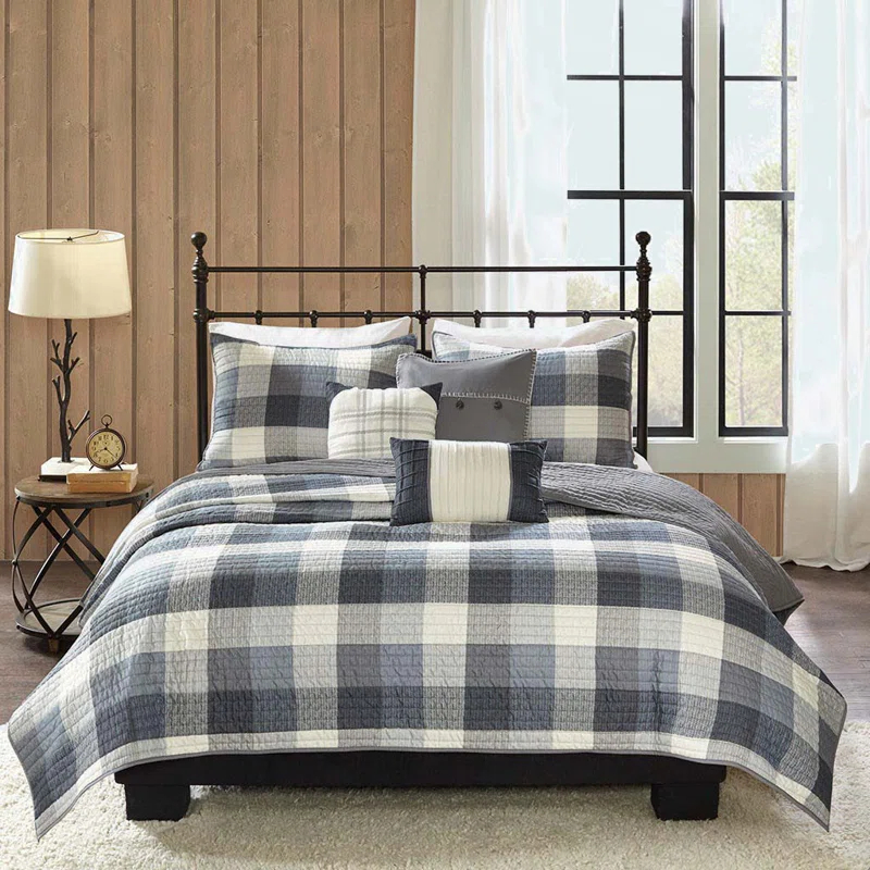 Madison Park Ridge 6 Piece Printed Herringbone Quilt Set with Throw Pillows