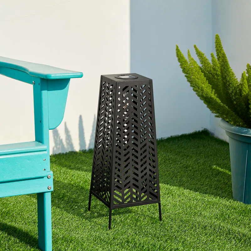 Glitzhome 21.5"H Metal Geometric Solar Powered Floor Lantern