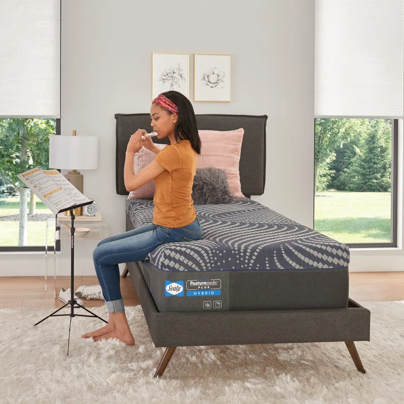 Sealy Albany 13" Medium Hybrid Mattress