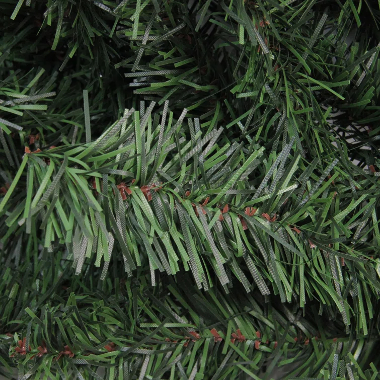 Canadian Canadian Pine Artificial Christmas Wreath