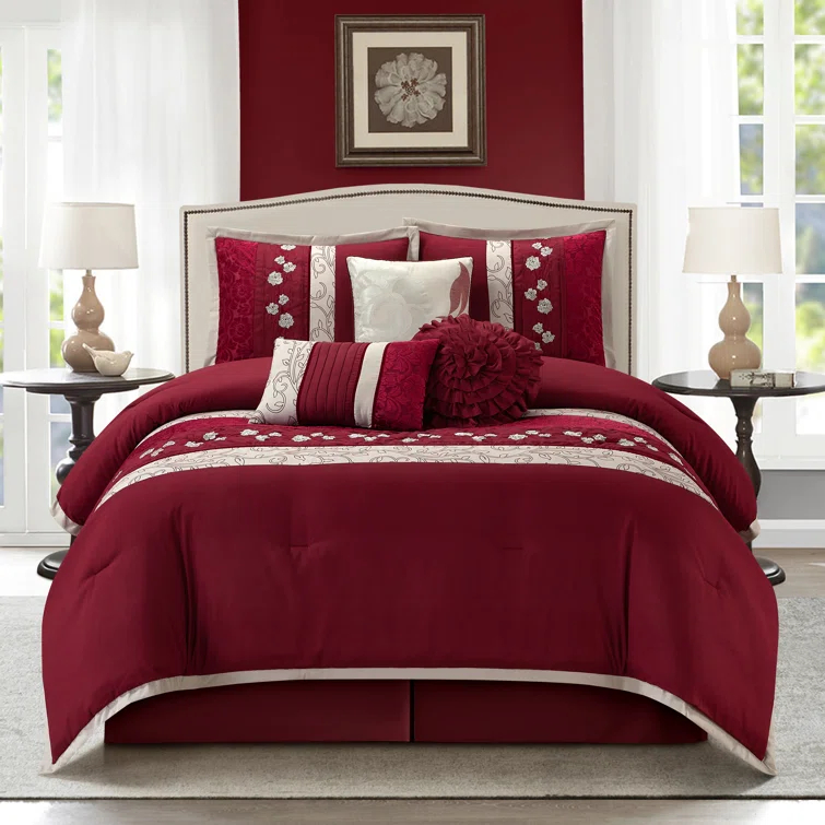 Nanshing America, Inc Riley 7 Piece Glam Comforter Set