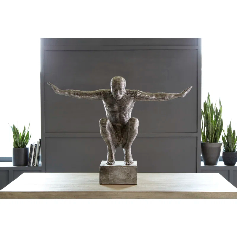 Aluminum Outstretched Arms Statue