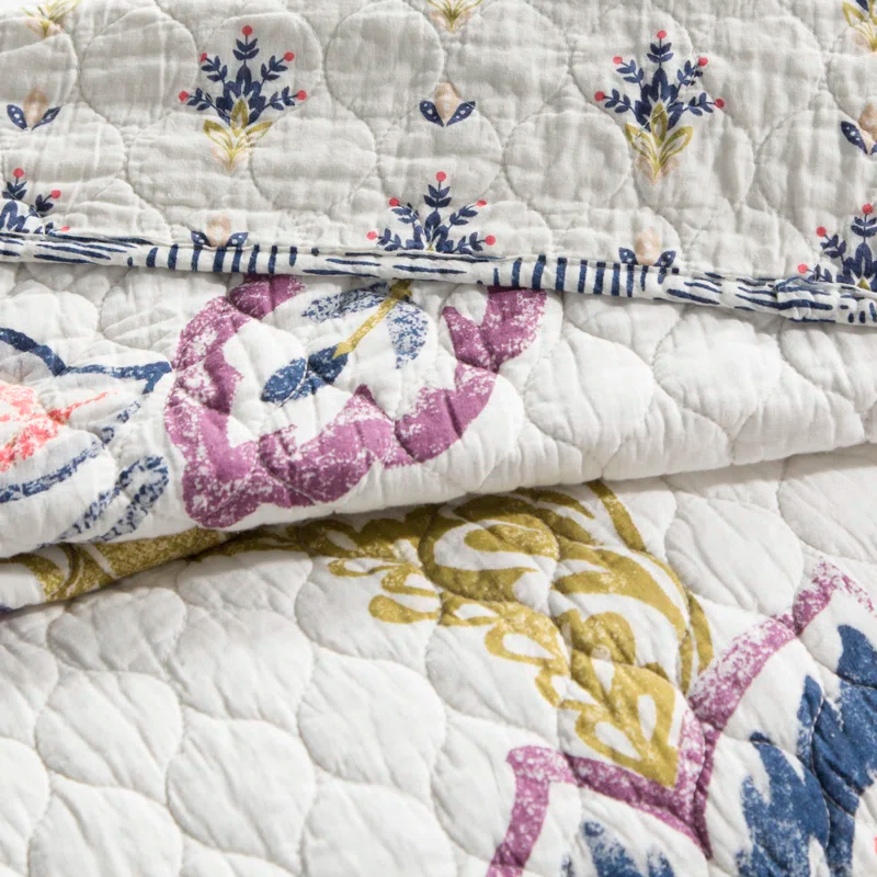 Lush Decor Aster Reversible Traditional 3 Piece Quilt Set