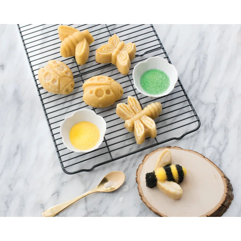 Nordic Ware Nordic Ware Backyard Bugs Pan