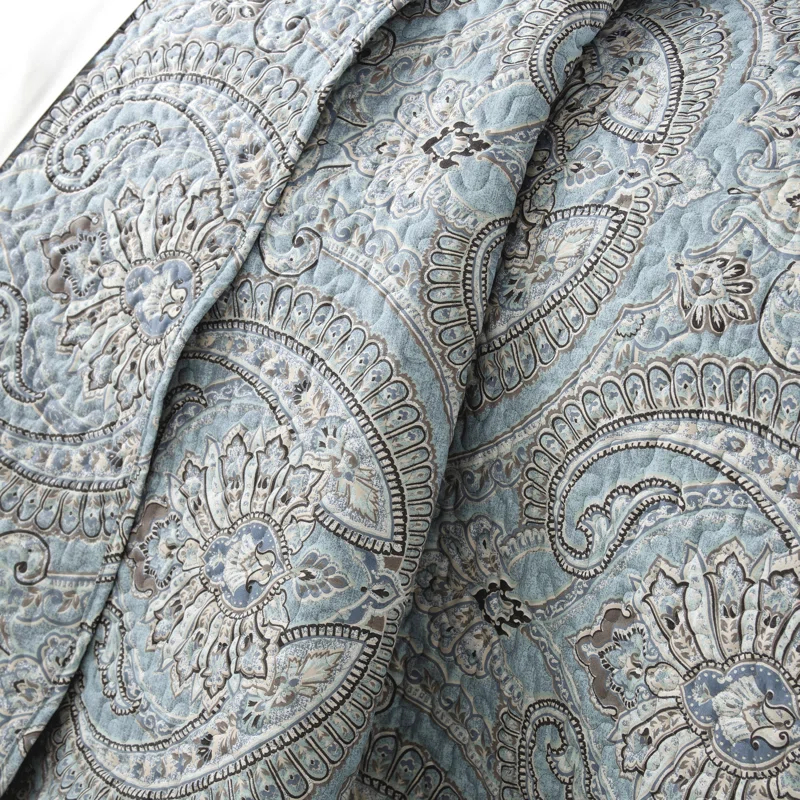 SouthShore Fine Linens Pure Melody Oversized Light-weight Paisley Quilt Set with matching shams