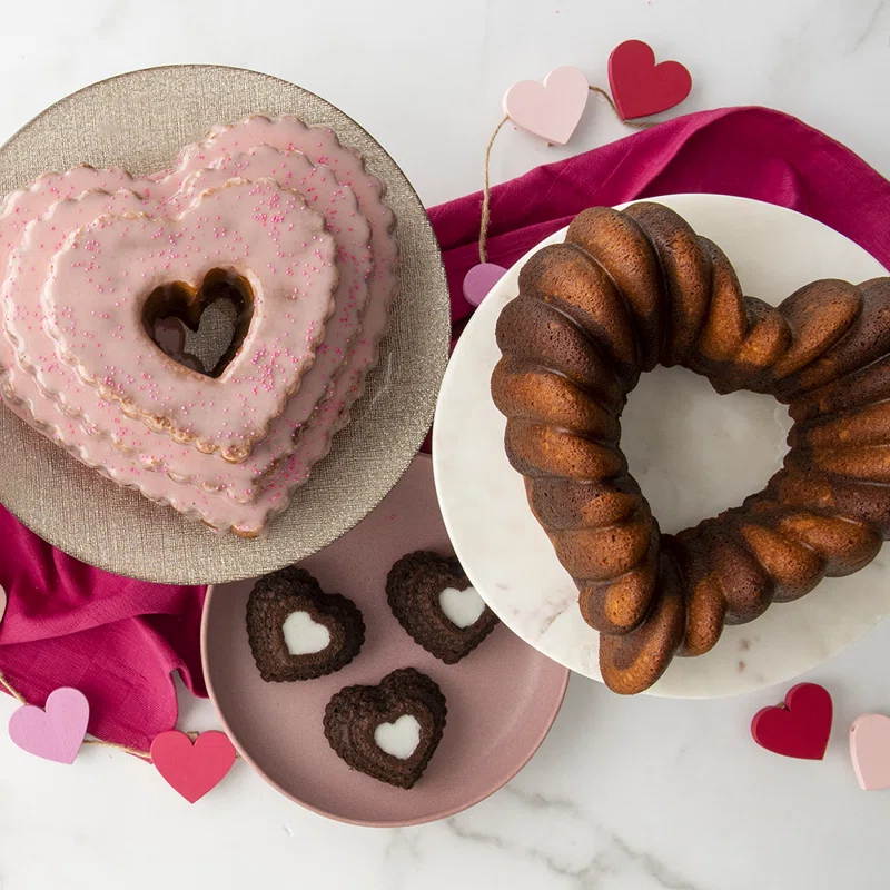 Nordic Ware Nordic Ware Non-Stick Novelty Tiered Hearts Cakelet Pan