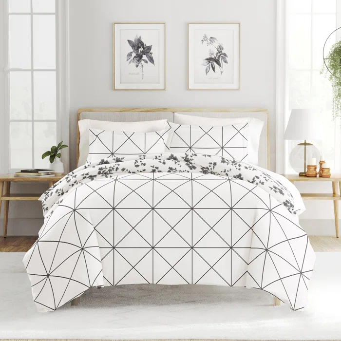 IEnjoy Home Edgy Flowers Pattern Reversible Duvet Cover Set