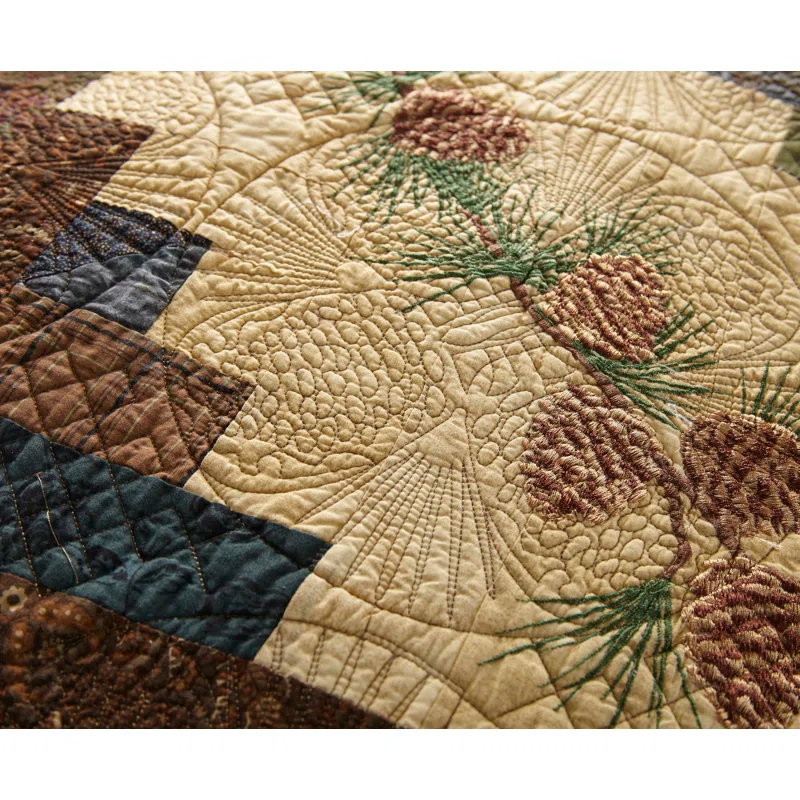 Donna Sharp CabinRaising Pine Cone Quilt
